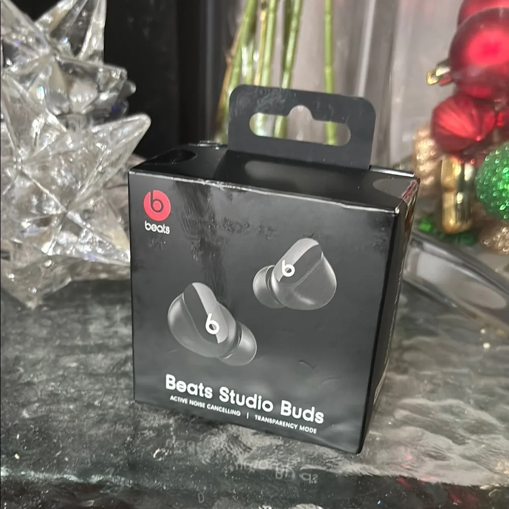 Beats by Dre Studio Buds - Red, White or Black - Picture 4 of 13